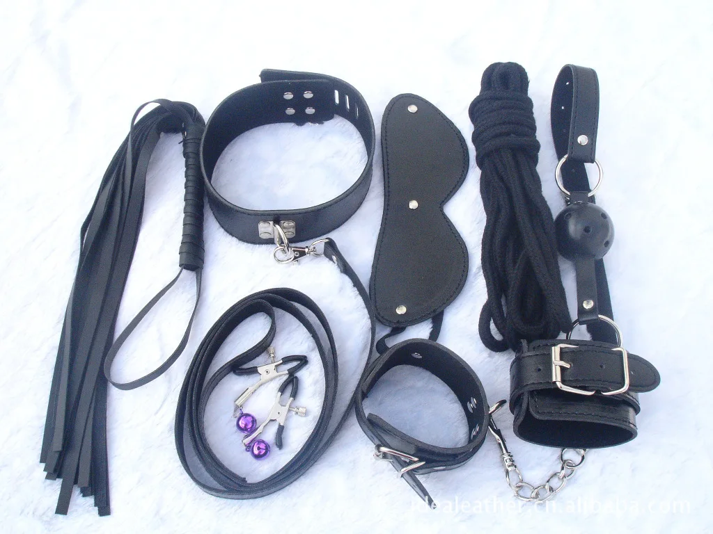 Производители оптом наручники Набор очков для подводного плавания взрослый флирт игра комбинация реквизит для сцены поставки для пар