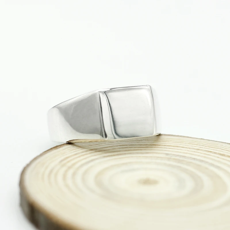 d4e7b3b6e29421614b6e5fa7418c0c4