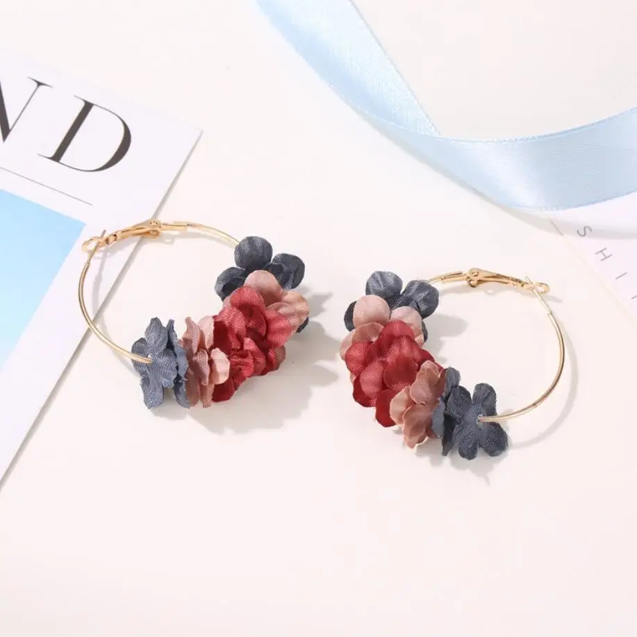 

2019 New Hot Charm Modern Earrings for women Girls Simple Fashion Copper Petals Gifts Cute Trend Dangler Eardrop Hoop Earring