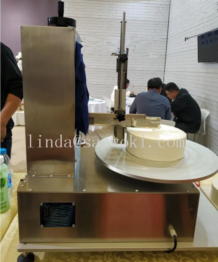 Birthday Cake Cream Daubing Machine/ Wedding Cake Decorating Machine/  Crepes Layer Cake Smearing Coating Machine - China Cake Decorating Icing  Machine, Cake Cream Spreader