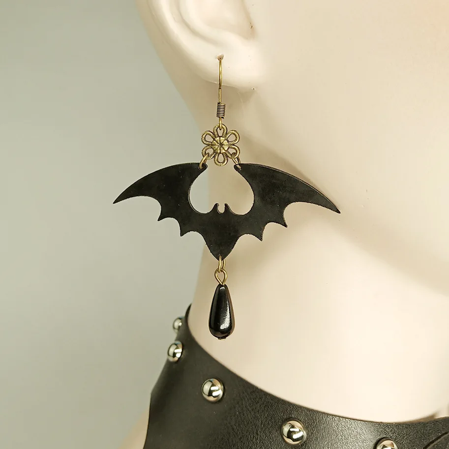 

8Seasons Fashion Halloween Personality Bat Earrings Creative Gothic Earrings Female Black Leather Bats Animal Earrings,1 Pair