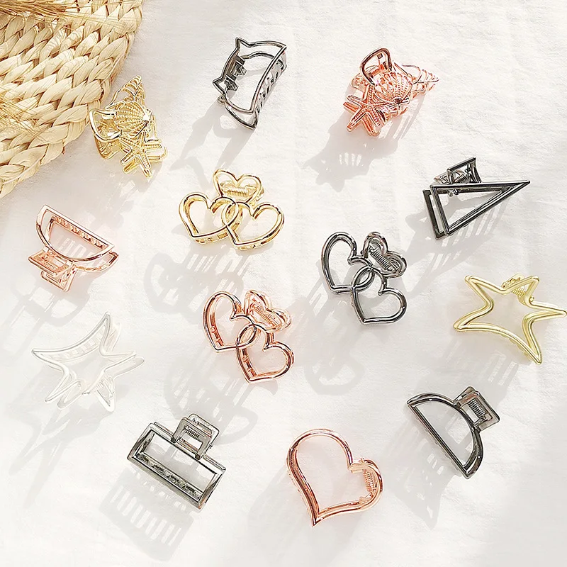 

Western Style Retro Hair Claw Up-do Small Grip Adult Female South Korea Hair Accessories Imitation Pearl Hair Clip Metal Head Ac