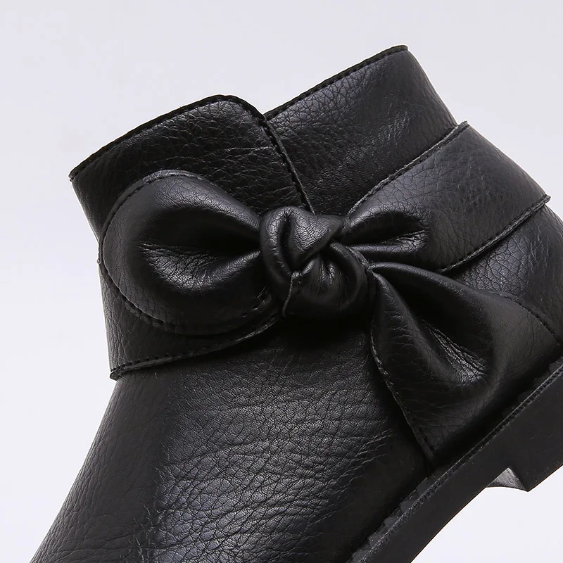 Детская обувь г. Новые милые ботильоны с бантиком для маленьких девочек зимние детские модные ботинки с белым мехом Нескользящая теплая обувь черного цвета для малышей