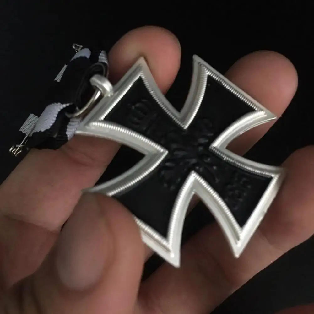 PIN Eisernes Kreuz GERMANIA 