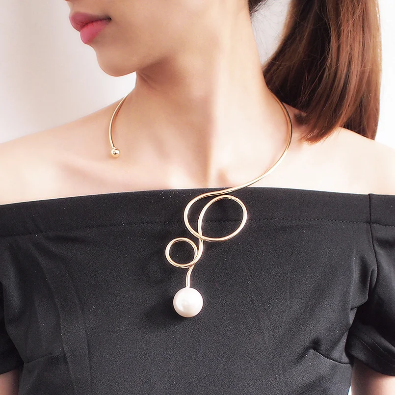 

Simulated Pearl Alloy Torque Choker Necklaces For Women Fashion Alloy Big Collar Statement Necklace Jewelry Accessories UKMOC