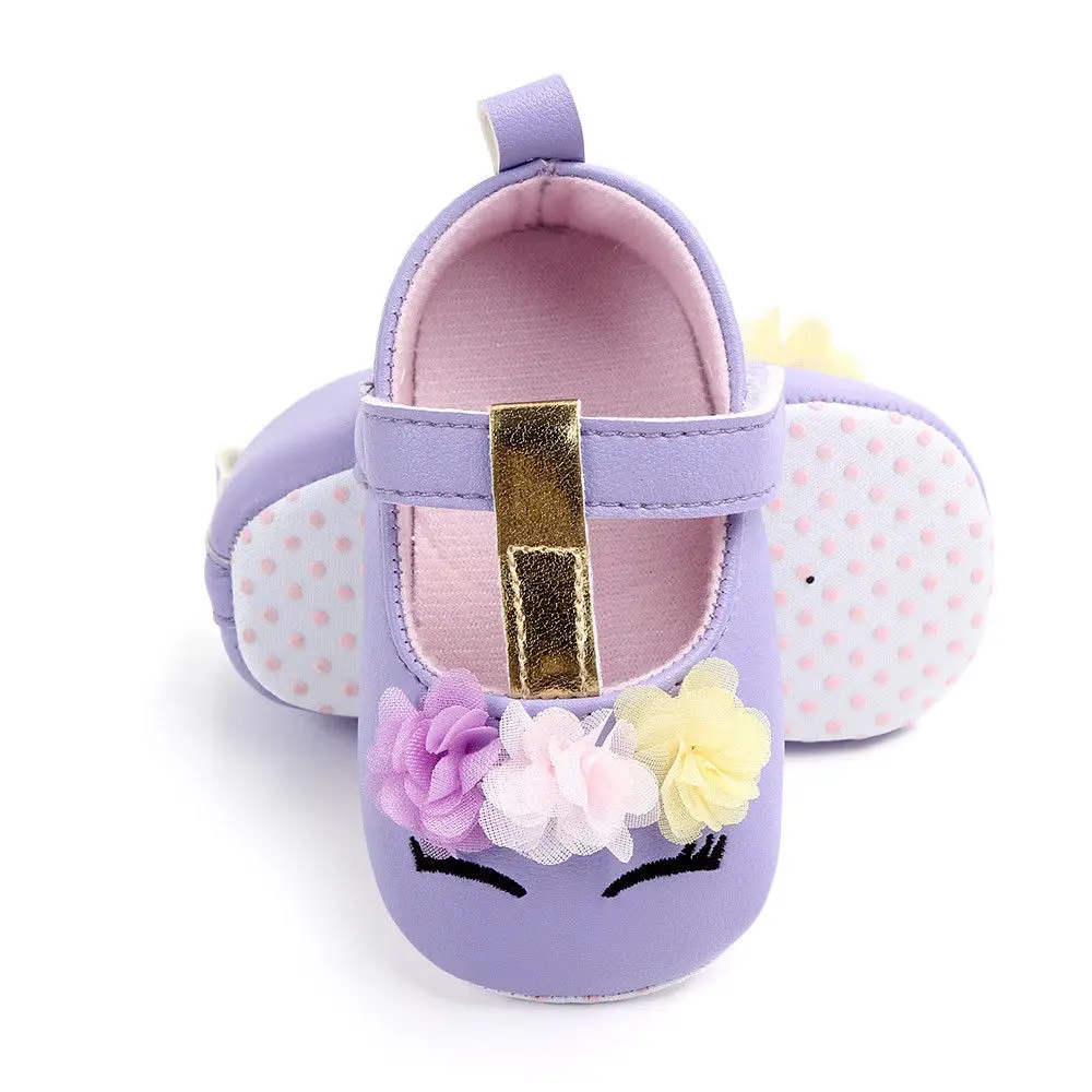Новинка; сезон весна-осень; обувь для маленьких девочек с цветочным принтом и единорогом; обувь из искусственной кожи с мягкой подошвой; обувь для малышей 0-18 месяцев
