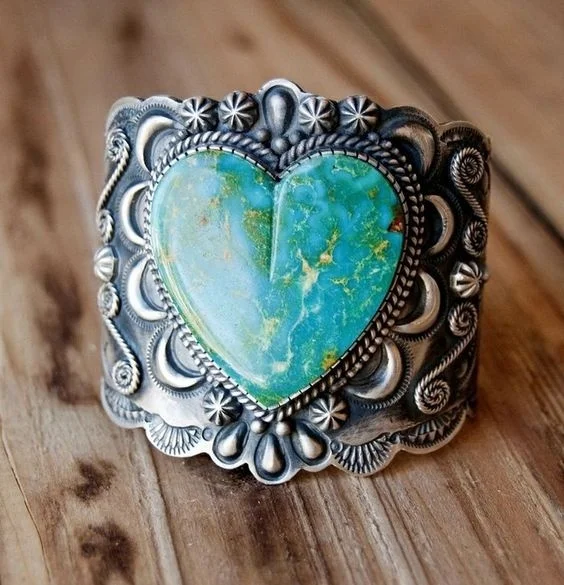 

Sparking Heart Green Stone Ring Silver Color and Gems for Women Engagement Wedding Luxury Fine Jewelry Gifts