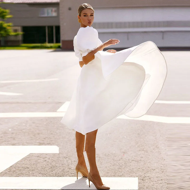 Simple Short Wedding Dress 2024 O-Neck Knee Length Puff Sleeve Satin Open Back Pleat Button Elegant Bridal Gown Vestido De Novia