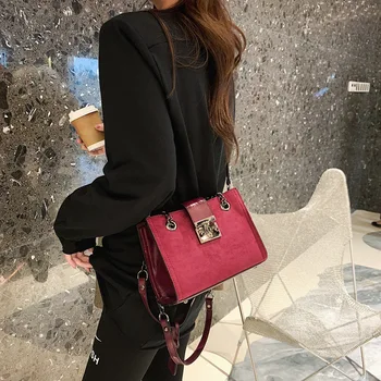 

Frosted Small Bag For Women 2020 New Fashion Chain One Shoulder Crossbody Bag Solid Color Travel Pack B696
