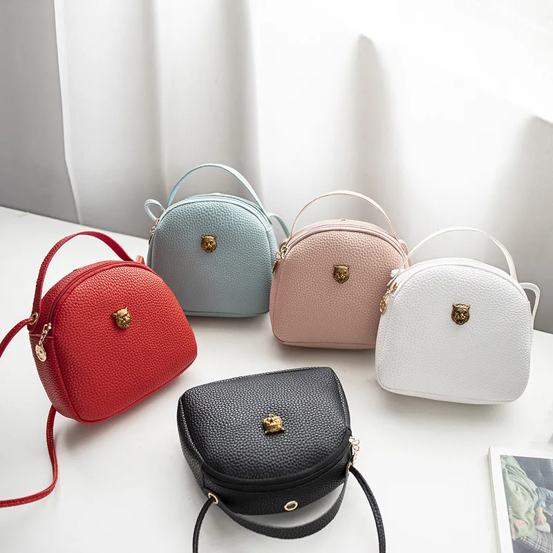 

Mini Tiger Head Embossed Leather Shoulder Bag 2019 Simple Shell Bag Handbag Cool Mini Mobile Phone Shoulder Bag