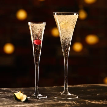 

INS V-shape Wedding Champagne Coupes Trumpet Shape Cocktail Glass For Bar Home Used Blend Martini Cup Rum Sparkling Wine Goblet