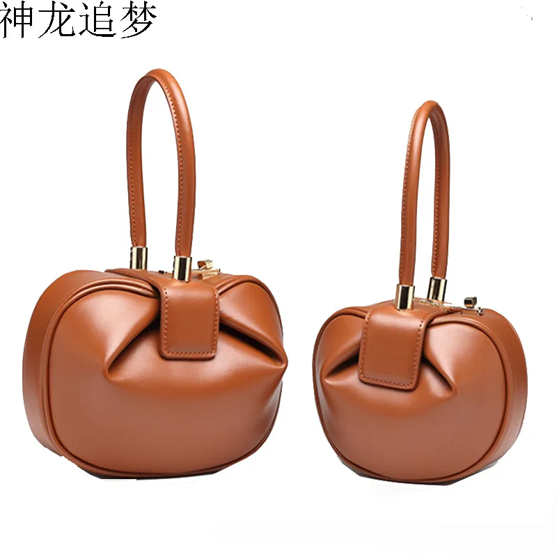 

Retro niche design Genuine leather handbags Female Bag European and American fashion dumplings wonton Women Hobos bag Totes bags