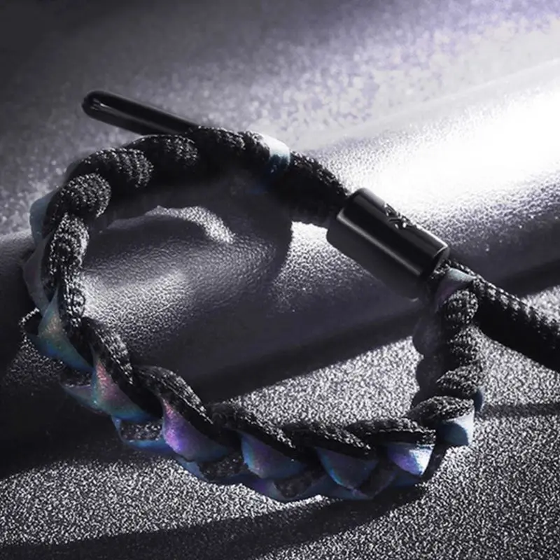 

Men Women Adjustable Lion Head Braided Bracelet Holographic Reflective Shoelace Hand Strap U50C