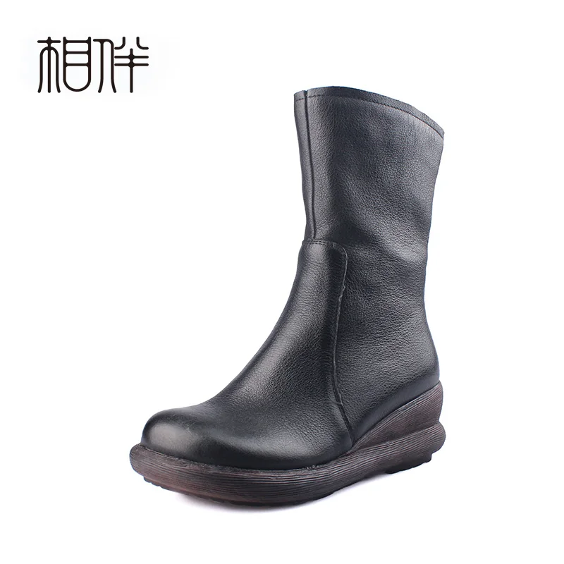Xiangban/женские кожаные ботинки; коллекция года; зимние ботинки на толстой подошве; женские зимние ботинки; короткие плюшевые ботинки на высоком каблуке; удобная обувь