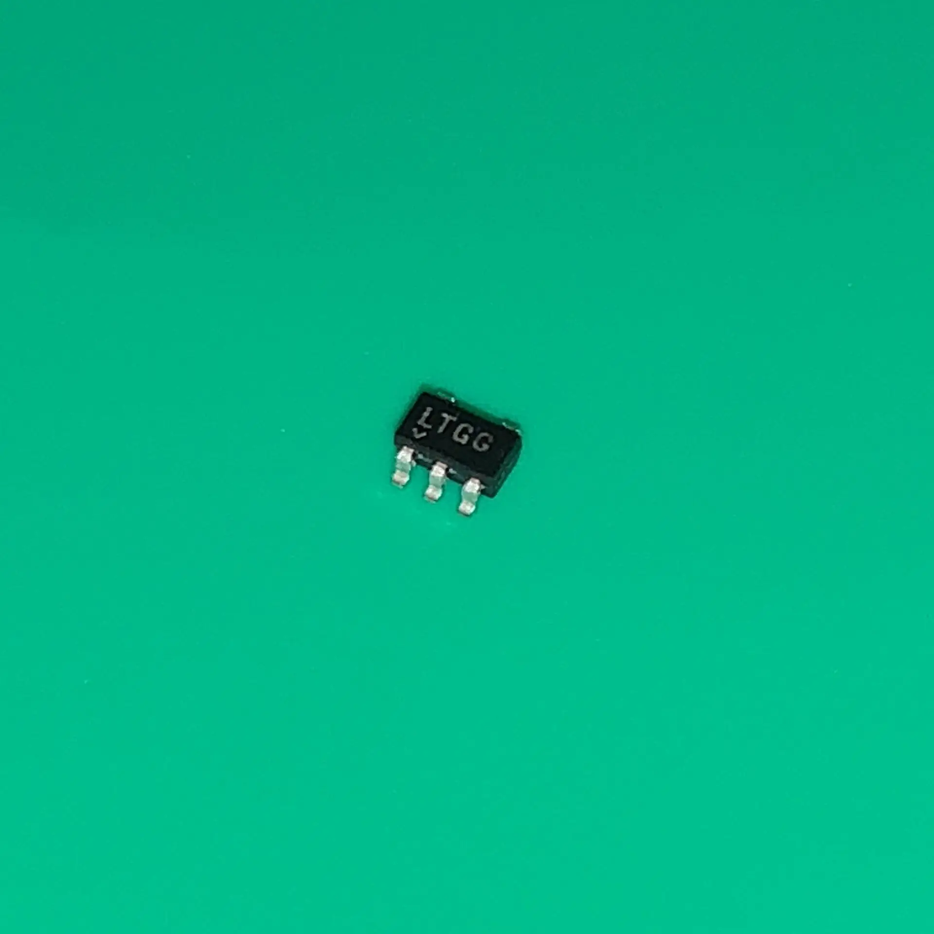 5 шт./лот LT1761MPS5-5 SOT23 LTGG LT1761MPS 5-5 IC REG LINEAR 5V 100MA TSOT23-5 # PBF TRPBF LT1761 MPS5-5 | Электронные