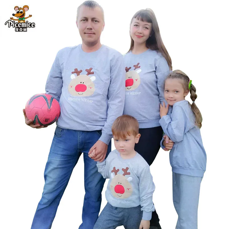 Одежда для семьи Новогодняя Рождественская одежда с оленем для мамы, дочки, папы и сына, семейная хлопковая футболка для мальчиков и девочек Одинаковая одежда для семьи