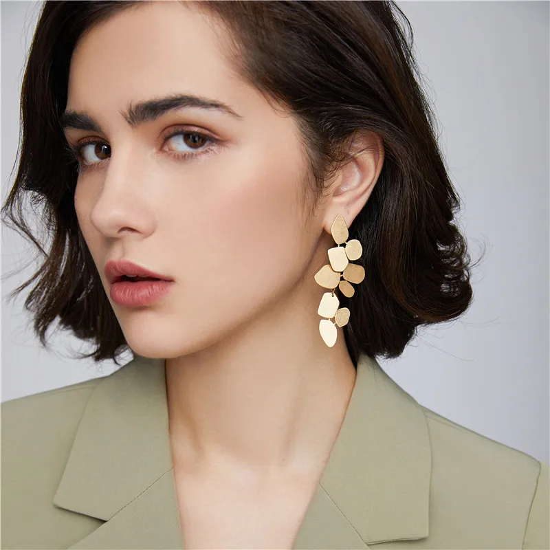 

Korean New Design Irregular Flowers Gold Metal Copper Plated Earrings Geometric Exaggeration Long Drop Dangle Earrings Bijoux