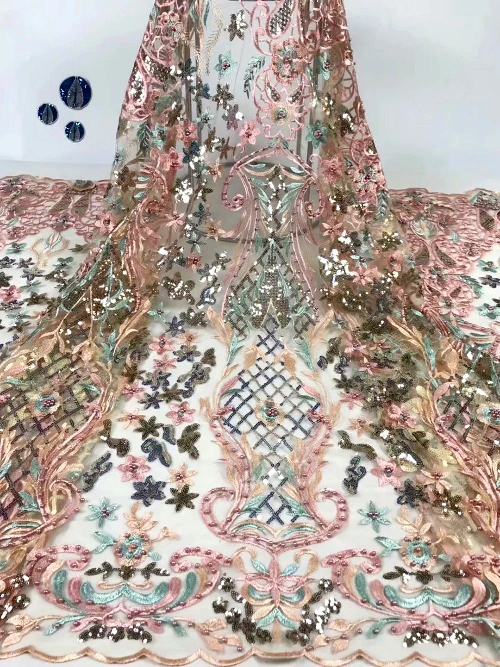 

Nigerian Sequins Lace Fabrics 2019 3d African Lace Fabric Wedding African Fabric Lace For Embroidery Lace trim 5yards