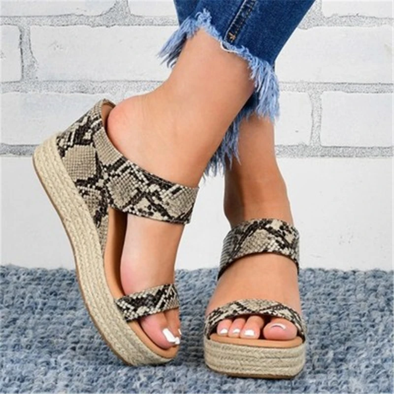 

Siddons Snake Prints Leather Women Slippers Open Toe Sexy Wedges High Heels Ladies Runway Platform Summer Fashion Beach Slippers