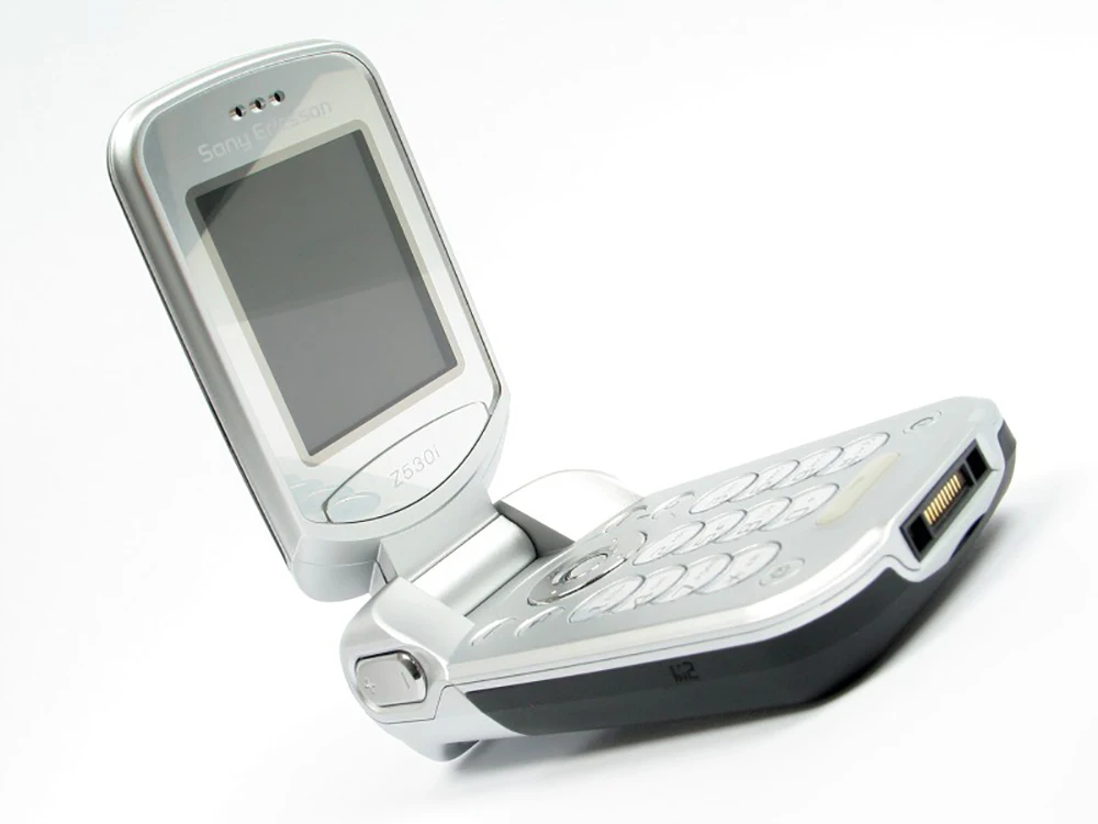 iphone 11 refurbished Original Unlocked Sony Ericsson Z530 Refurbised 1.8'' Sony Ericsson Z530i 2G GSM Mobile Phone 0.3MP Bluetooth FM Cheap CellPhone iphone 12 refurbished