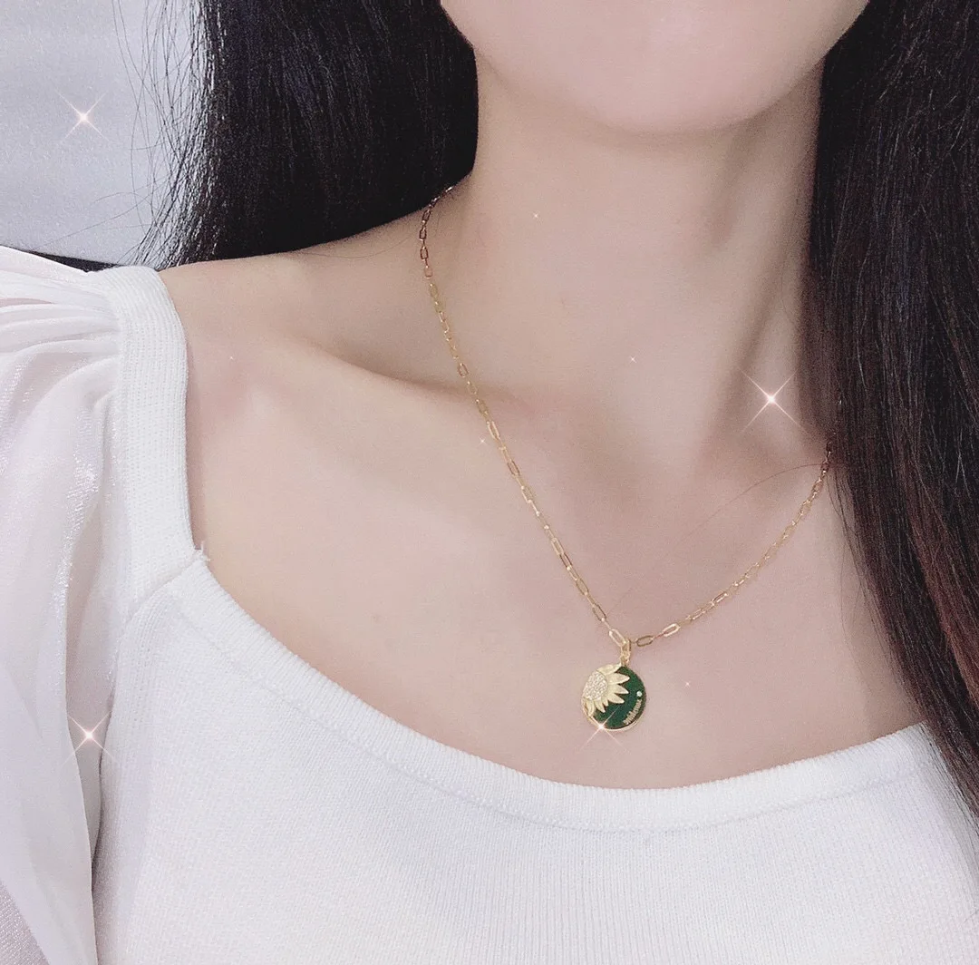 18K Solid Yellow Real Gold Jewelry(AU750) Women Sun Flower Petal Stacked Three-Dimensional Stamen Diamond Pendtan Necklace