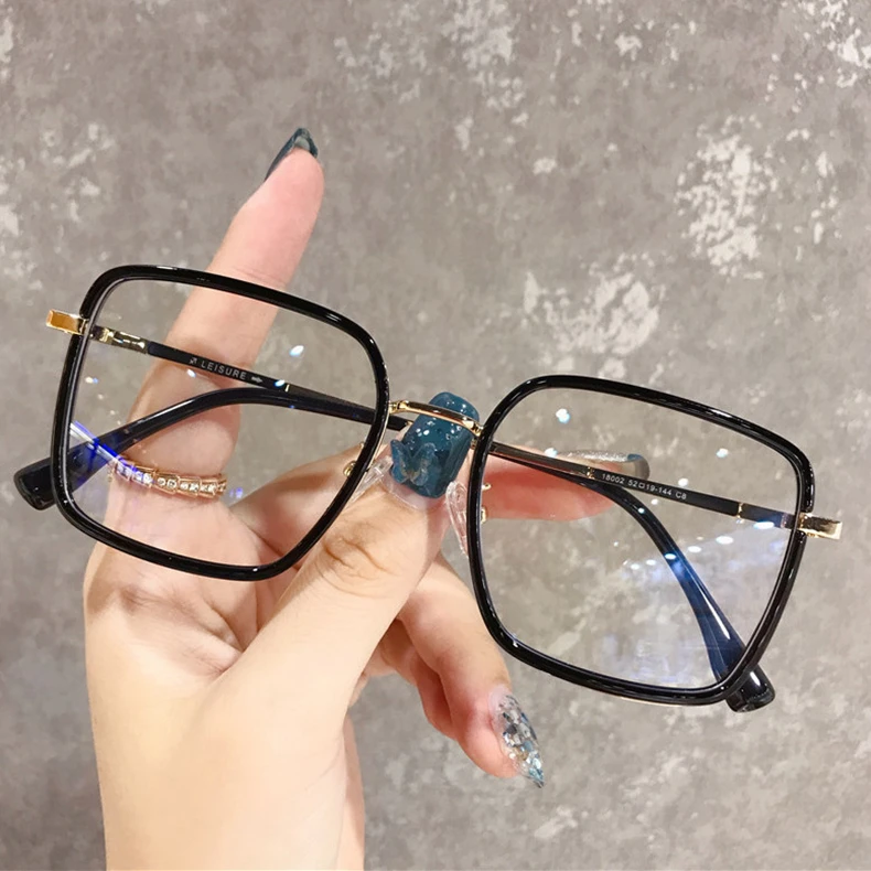 Luxury Anti Blue Light Glasses High Quality Protective Gaming Computer Glasses Frame For Women Men Retro Optical Square Eyeglass (3)