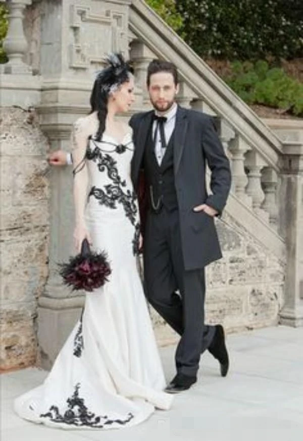 vintage-classic-gothic-wedding-dress-black_conew1