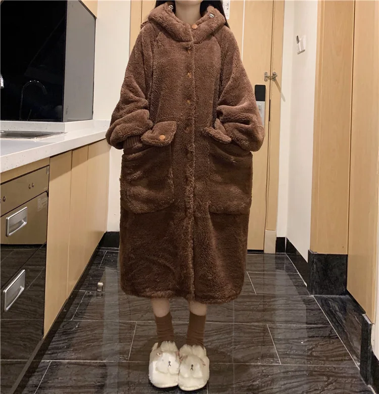 quente lounge wear com capuz de comprimento médio