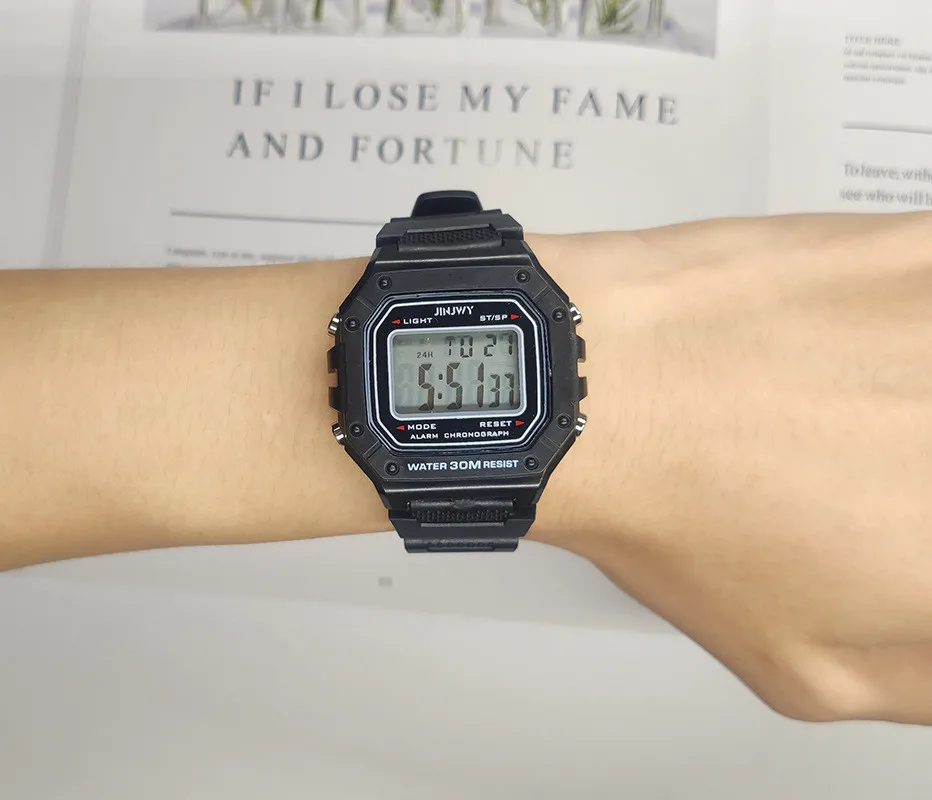 Fashion Men Digital Wristwatches Sport Army Green Mens Watches Luxury Led Electronic Clock Waterproof Square Dial Reloj Hombre