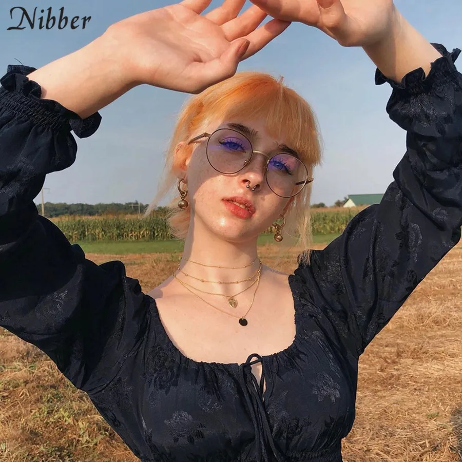 Женский укороченный топ Nibber французская романтичная Элегантная черная футболка