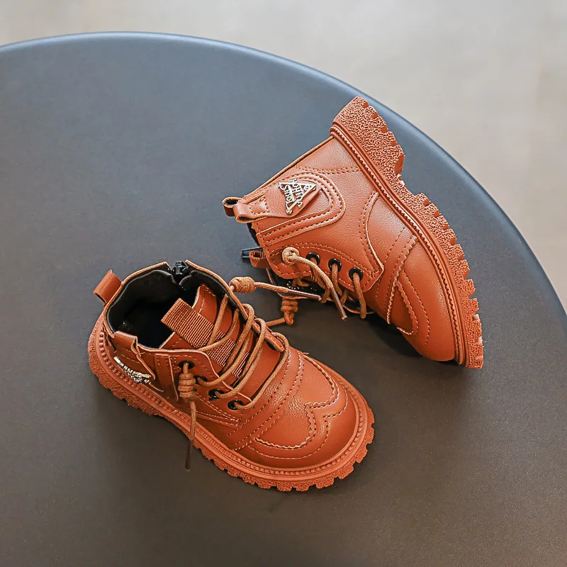 Botas de Couro Impermeáveis do Plutônio para Meninas para a Criança Botas de Borracha para Crianças Nova de Sapatas de Inverno 21 a 30 Coleção Tamanhos 4 Mamãe e Bebê