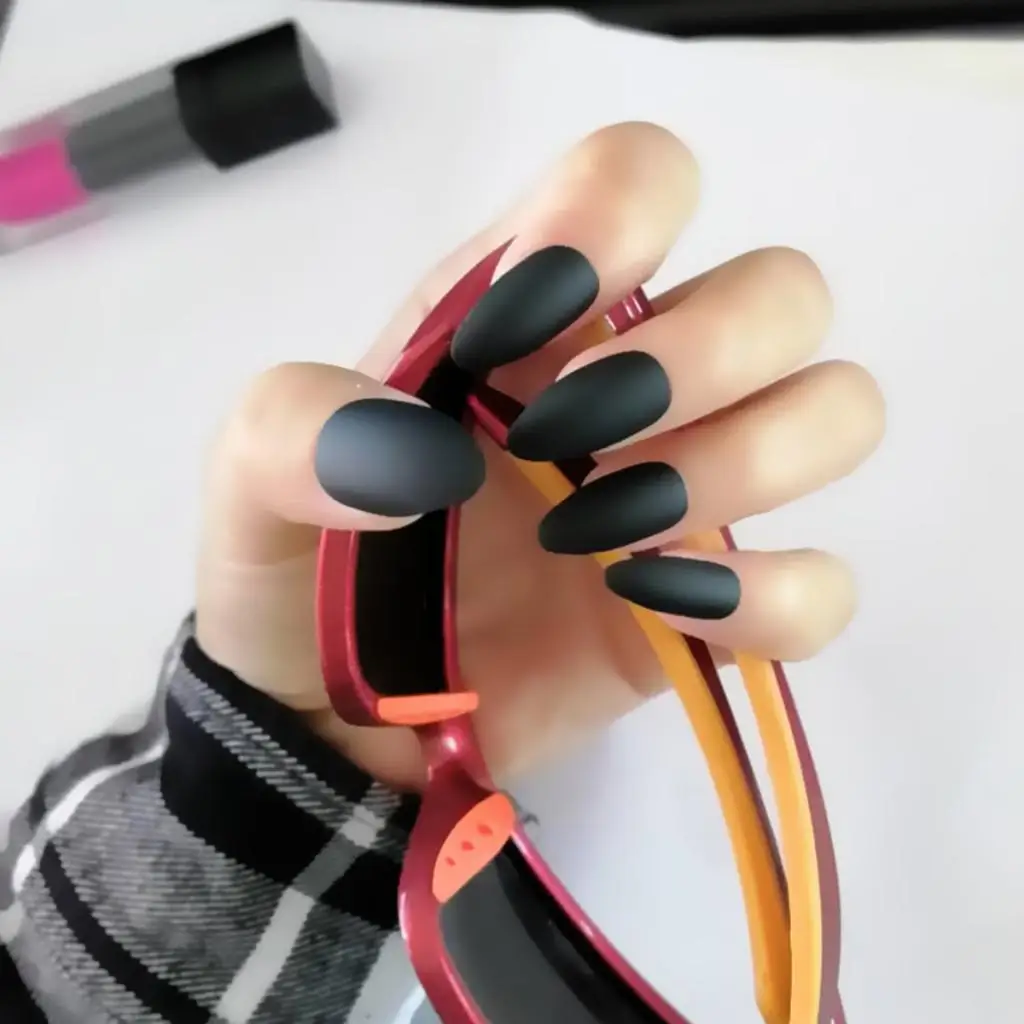 24Pcs Black False Nail Tips Fake Nail Tips Stiletto Nails Matte with Glossy Finish for DIY Nails Art at Home Salon