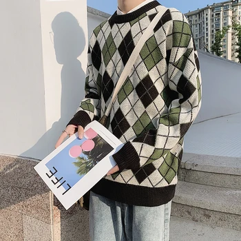 

UYUK2109 Autumn And Winter New Stitching Youth Casual Fashion Wild Trend Korean Version Of The Rhombic Wool Men's Sweaters