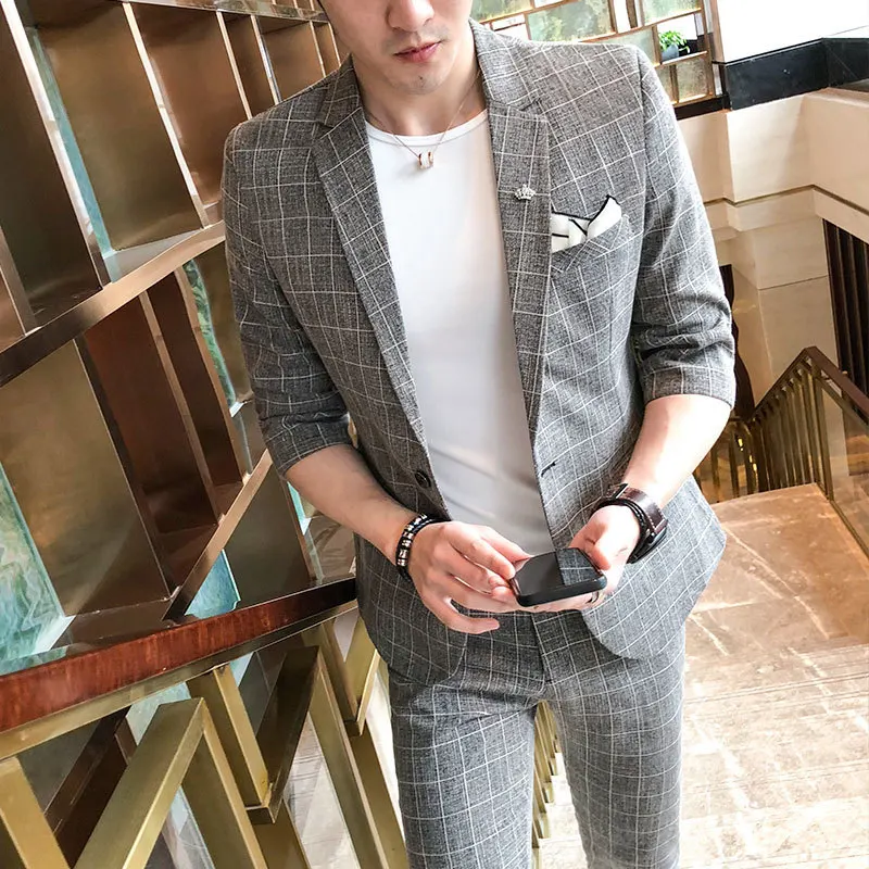 

2020 Spring Festival Seven-point Sleeve Suit Summer Men's Suit Nightclub Hair Stylist Men's Casual Slim Plaid Sleeves Suits Tide