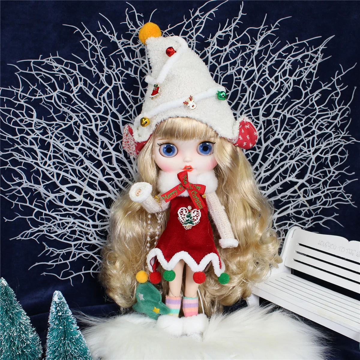 Neo Blythe Doll Christmas Dress With Hat & Socks 1