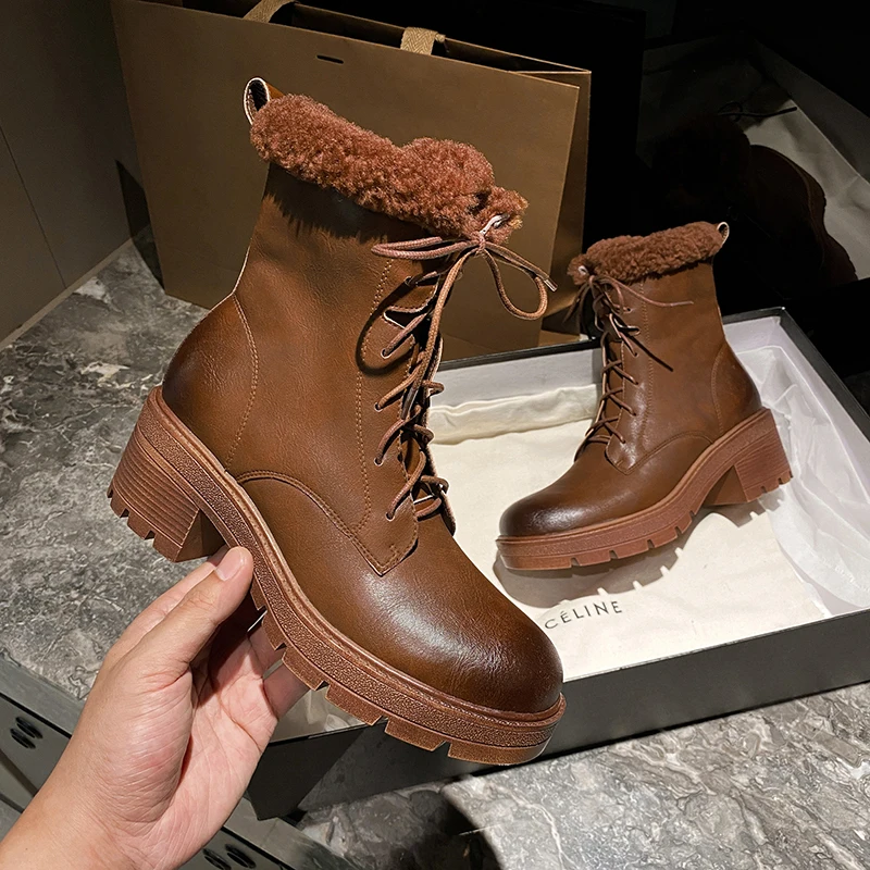 

Women ankle boots Leather boots Cowhide upper+Wool shoe mouth warm boots Vintage snow boots boots Russian winter shoes