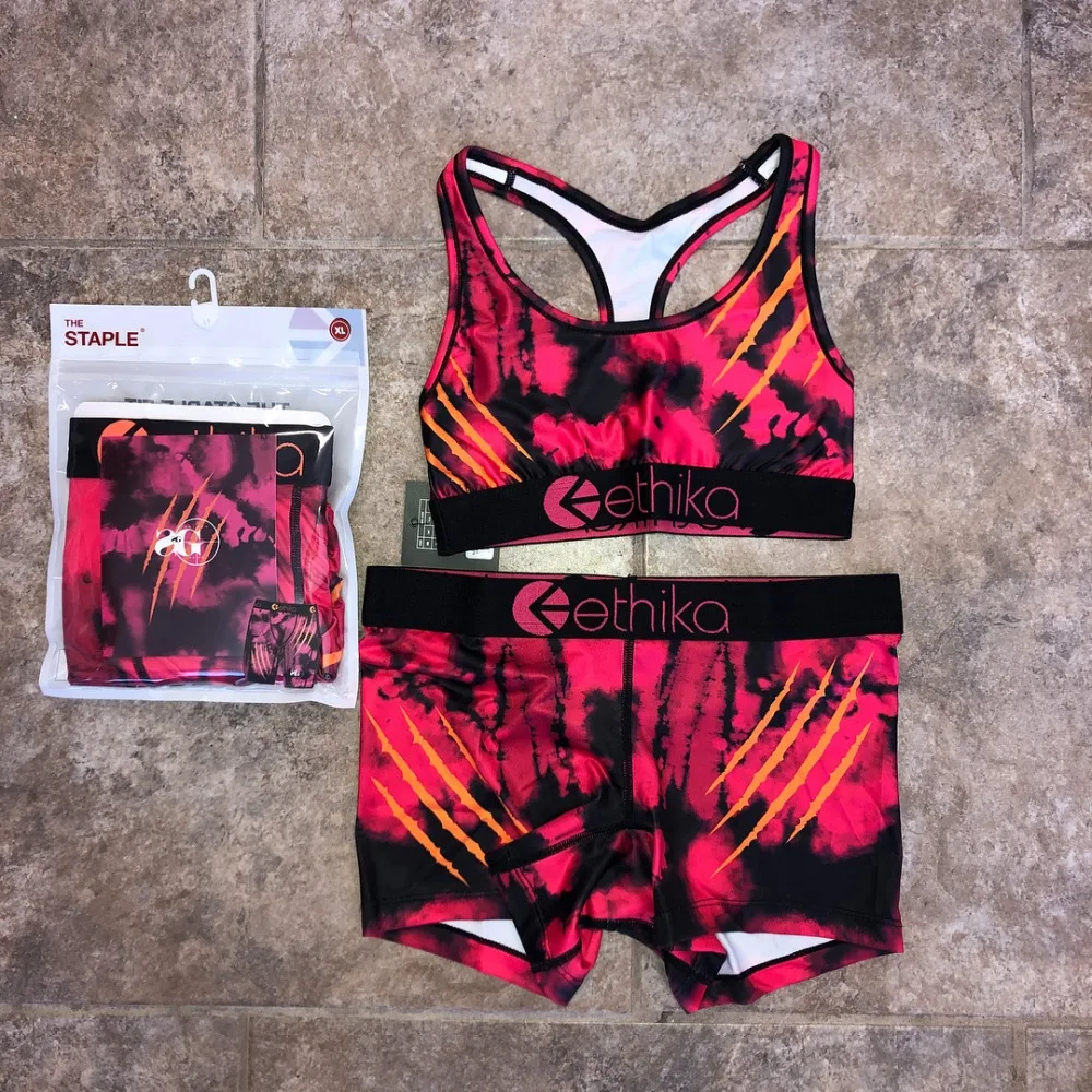 11662612657_1628162680