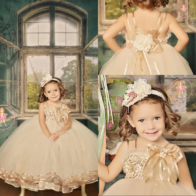 

2016 Hot Gold Dresses Princess Prom For Gilrs Ball Gown Floor Length Tulle Lovely First Communion Dresses Wedding Party Dresses