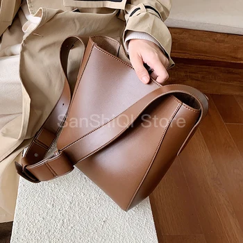 

High Capacity Solid Color Pu Leather Crossbody For Women 2020 Bucket Bags Lady Handbags With Wide Belt Travel