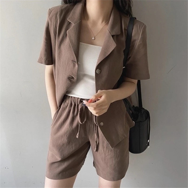 

Women's Suit 2020 Summer Suit Collar Short Sleeve Top + Shorts Casual Suit