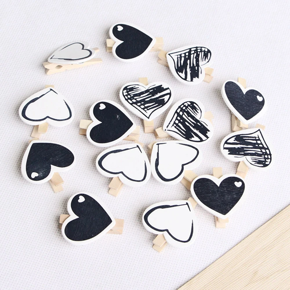 10 Uds corazón 45x7mm bricolaje negro blanco grande colgadores de madera para ropa pinza Clips Oficina Accesorios de decoración para fiestas foto colgante clavijas