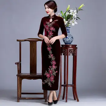 

Embroidery Flower Women Cheongsam Vintage Chinese Traditional Evening Party Dress Elegant Velvet Qipao Sexy High Split Vestidos