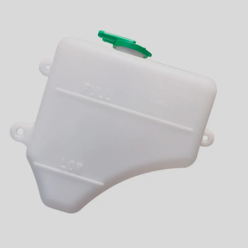 Apply to Suzuki SX4 Return kettle water storage bottle Antifreeze kettle of auxiliary water tank