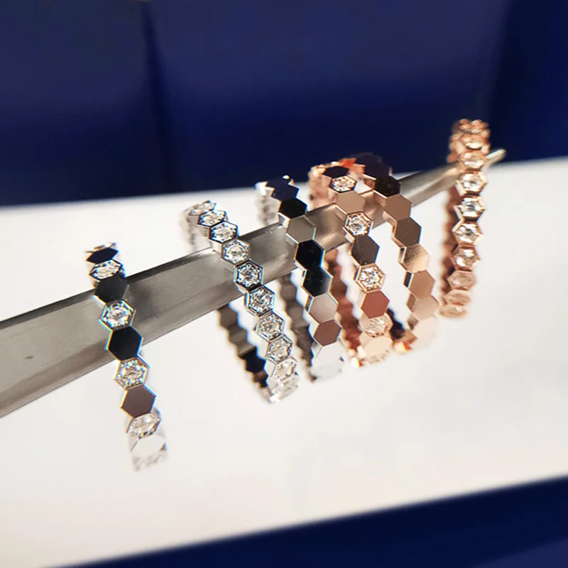Huitan-Anillos geométricos minimalistas para mujer, con forma de dedo, CZ, Color plata/Color oro rosa, anillos para propuesta de compromiso románticos para amante
