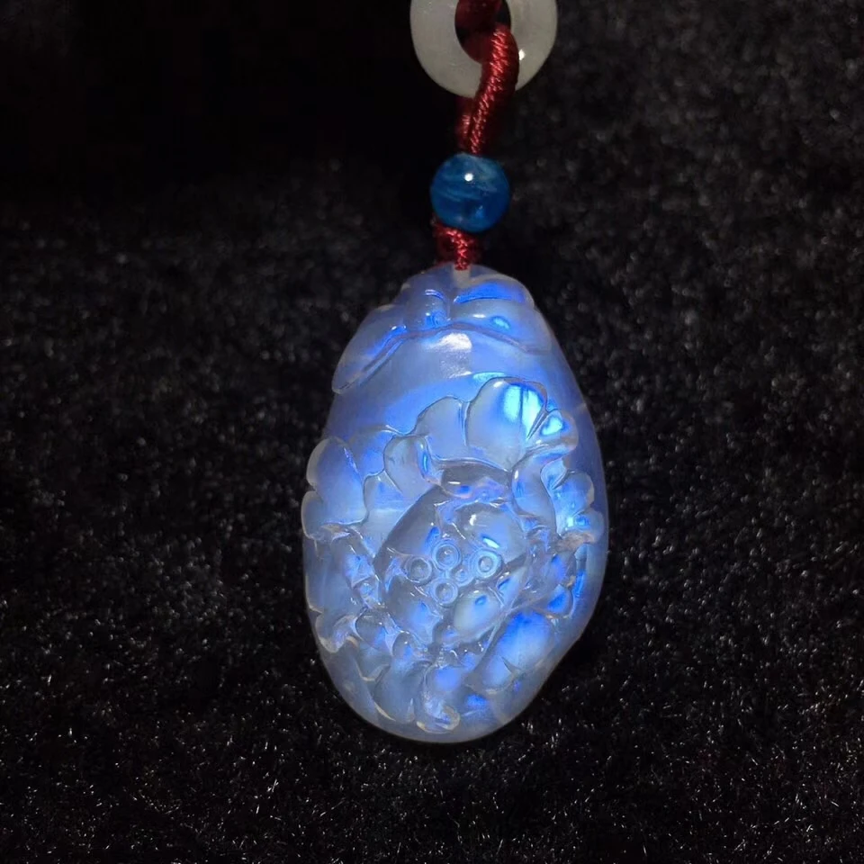 

Newly Natural Blue Light Moonstone Stone Gemstone Women Pendant 30x19x10mm Party Gift Crystal Healing AAAAA