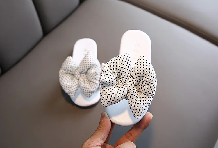 14170778407_141698672