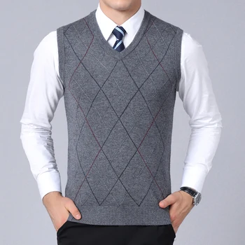 

2019 New Fashion Brand Sweater For Mens Pullover Vest Slim Fit Jumpers Knitwear Plaid Autumn Korean Style Casual Men Clothes
