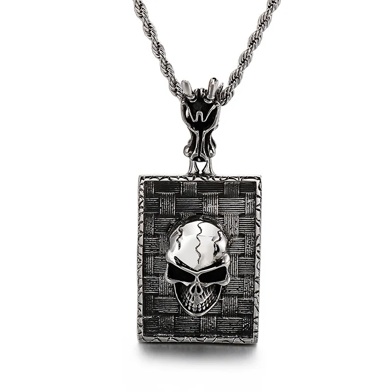 

European and American domineering personality punk skull diamond men's titanium steel pendant