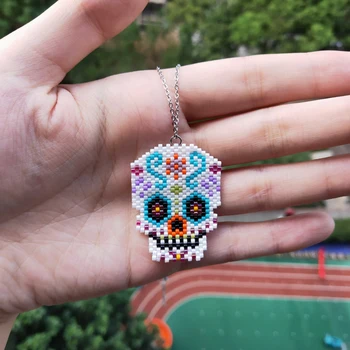 

FAIRYWOO Skeleton Necklace Exaggerate Pendant Necklaces Handmade Jewelry Accessories Friendship Necklace Silver Chains Chokers