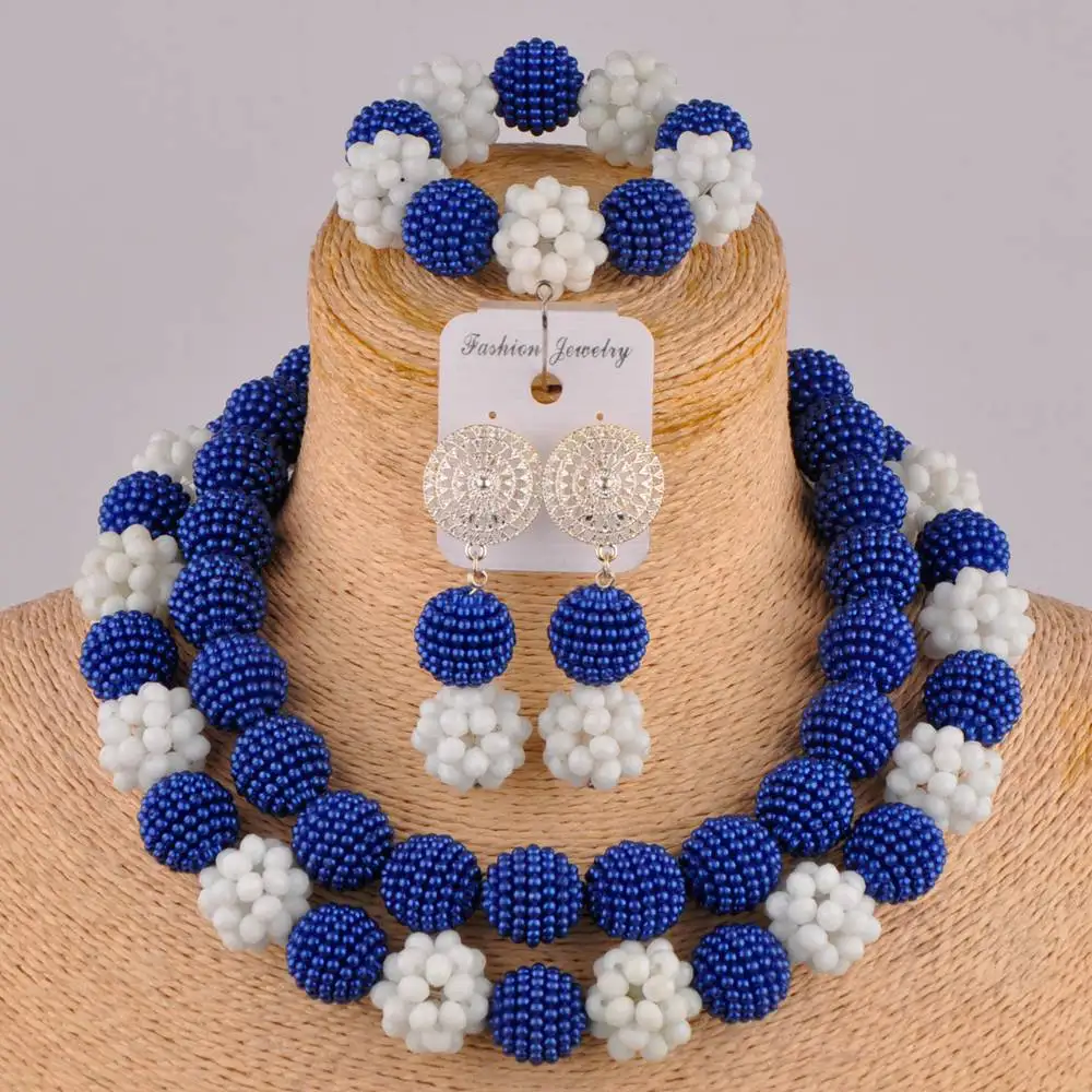 Bijoux Colliers Colliers de perles Collier bleu en perles. 